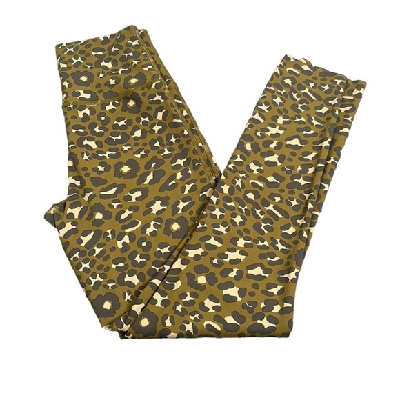 Off line leopard print leggings size medium - Picture 3 of 8